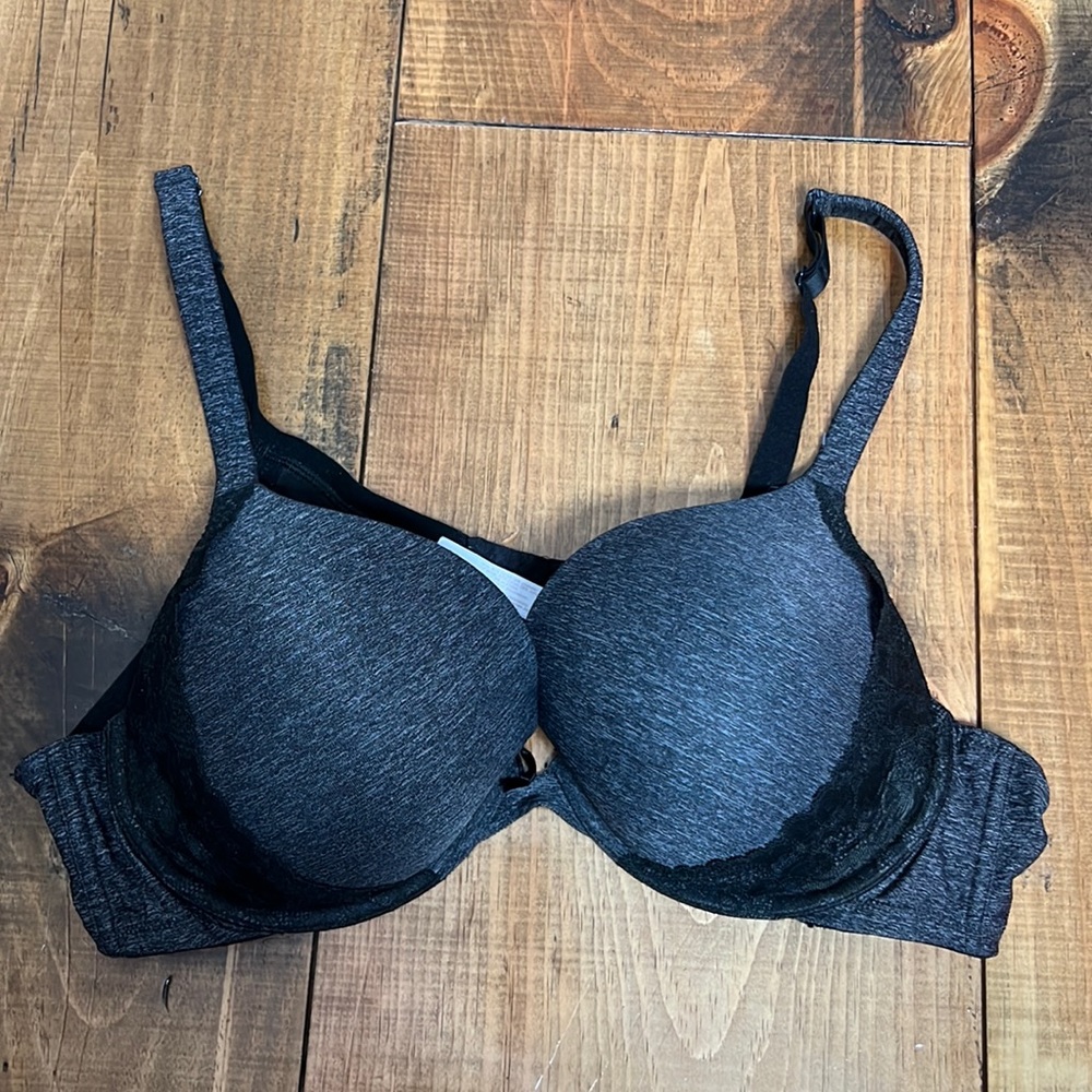 Cacique boost plunge gray with black lace bra size 44b